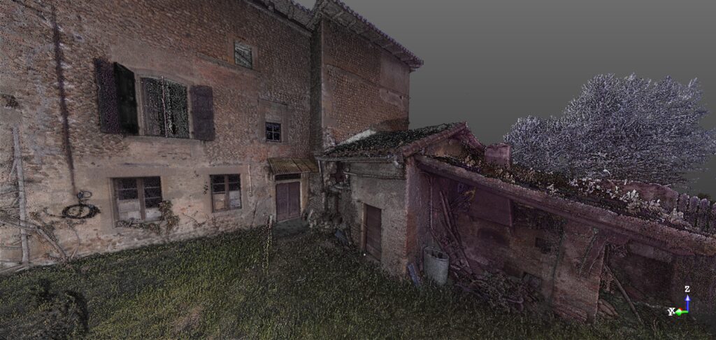 Prise de vue de la cour par Neogis expert